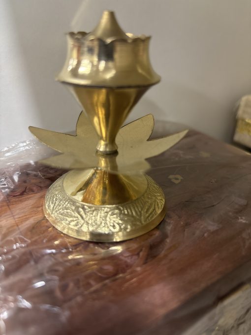 Brass Pathi Stand Lotus - 1