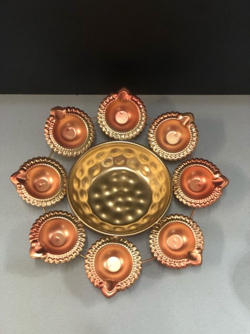 Decorative Beautiful Handcrafted Round Leaf Border Designer Uruli 30 Cm