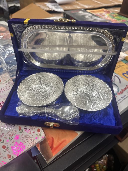 Sterling Silver 5-Piece Metal Floral Dessert Bowls Gift Set Sterling Silver 5-Piece Metal Floral Dessert Bowls Gift Set