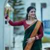 Women's Green Kanjivaram Woven Soft Silk Saree With Blouse Piece Women's Yellow Kanjivaram Soft Lichi Silk Saree With Blouse Piece
