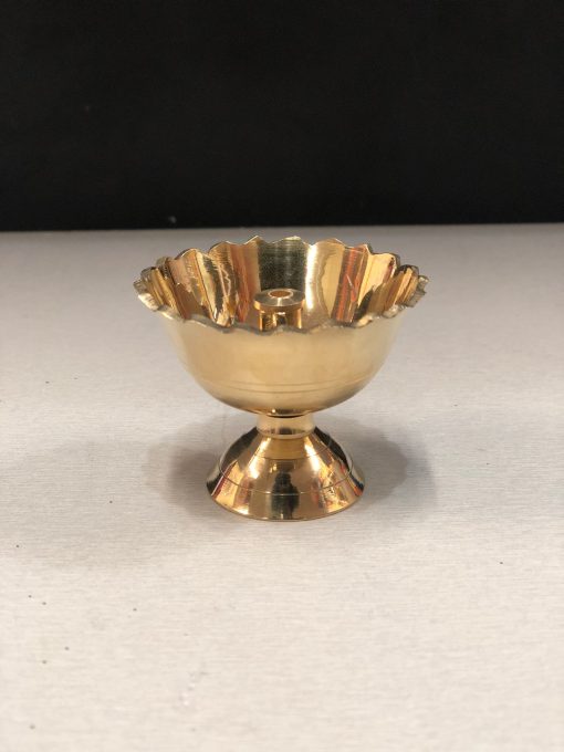 Handmade Solid Brass Indian Oil Lamp Pyali Diya for Puja & Other Religious Rituals | Home Décor, Office & Temples | Festive Gifts (Small) Handmade Solid Brass Indian Oil Lamp Pyali Diya for Puja & Other Religious Rituals | Home Décor, Office & Temples | Festive Gifts (Small)