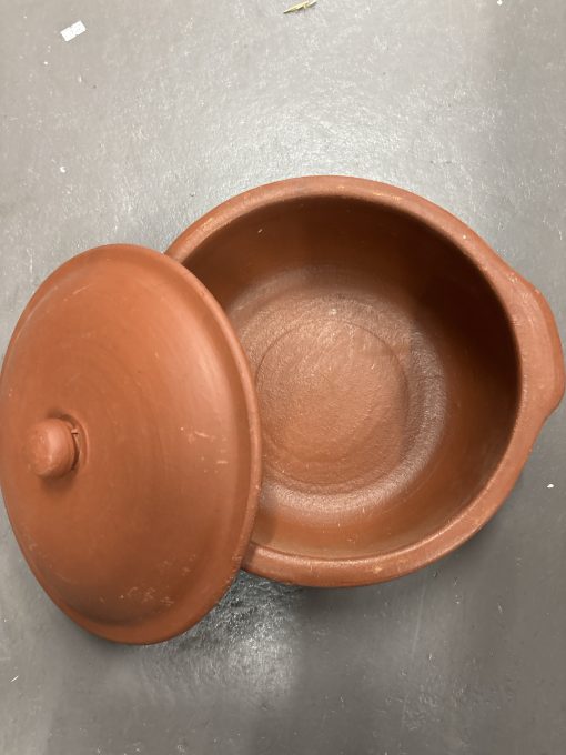 Handmade Earthen Flate Base Clay Pot with lid 4L
